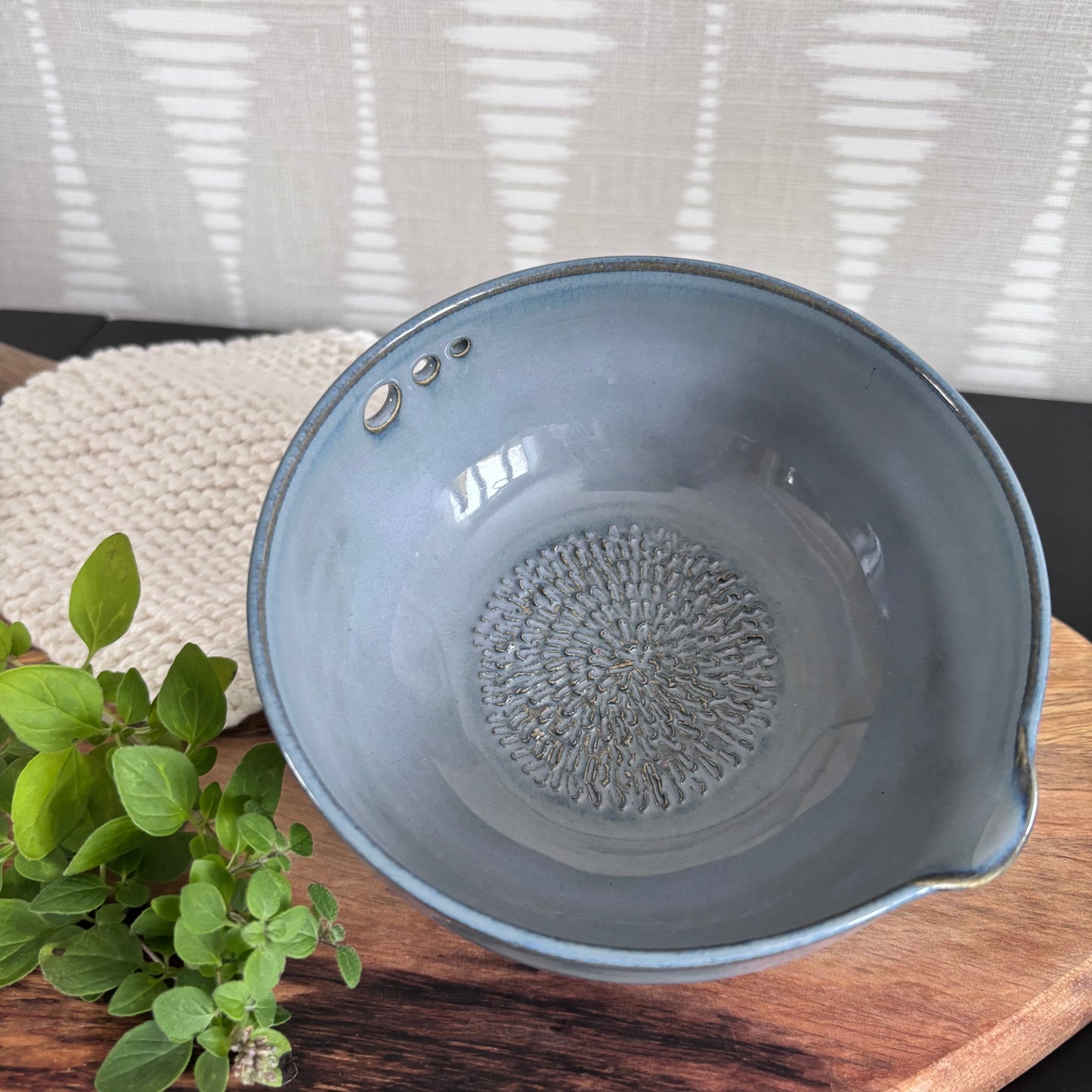 Râpe ail et dénudeur fines herbes