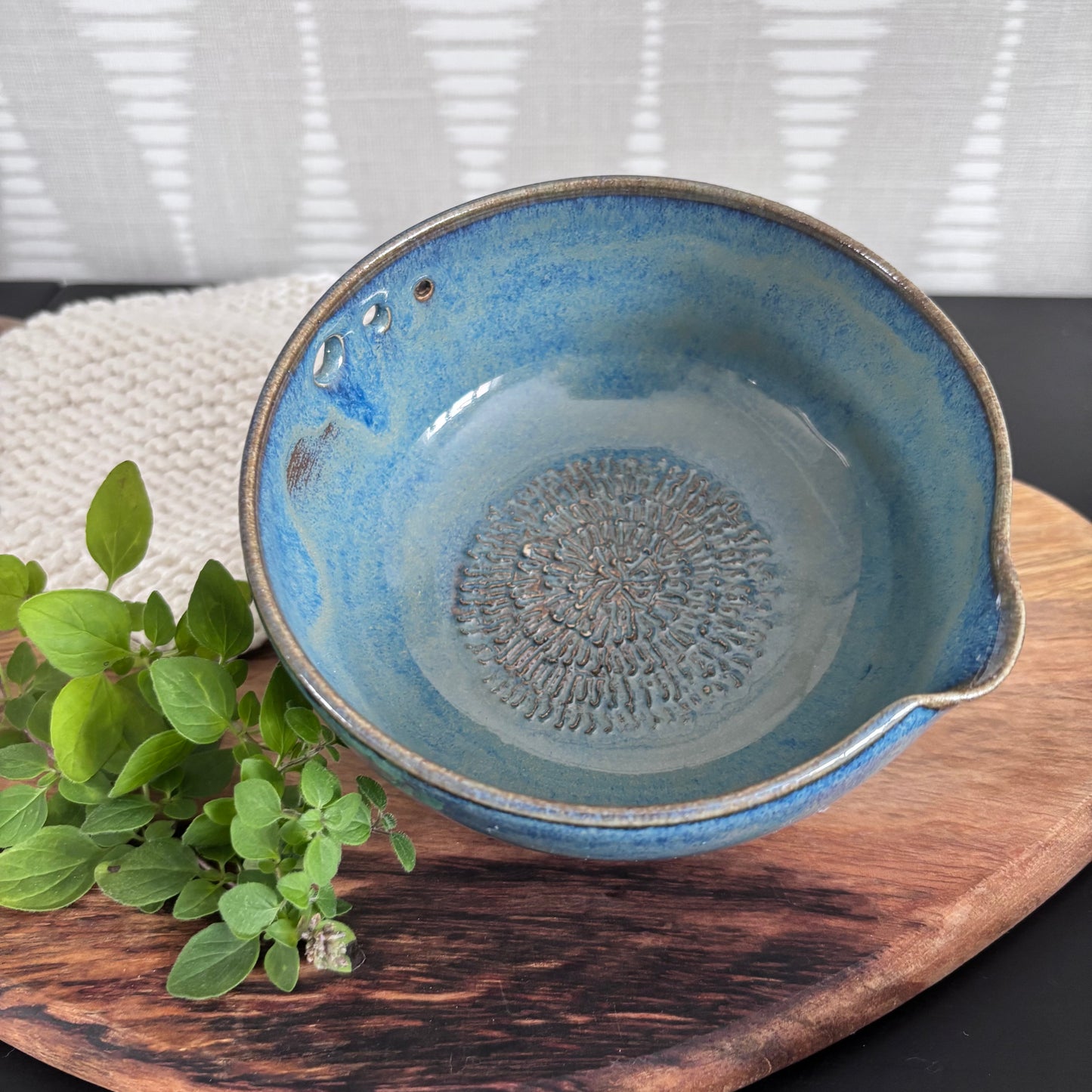 Râpe ail et dénudeur fines herbes